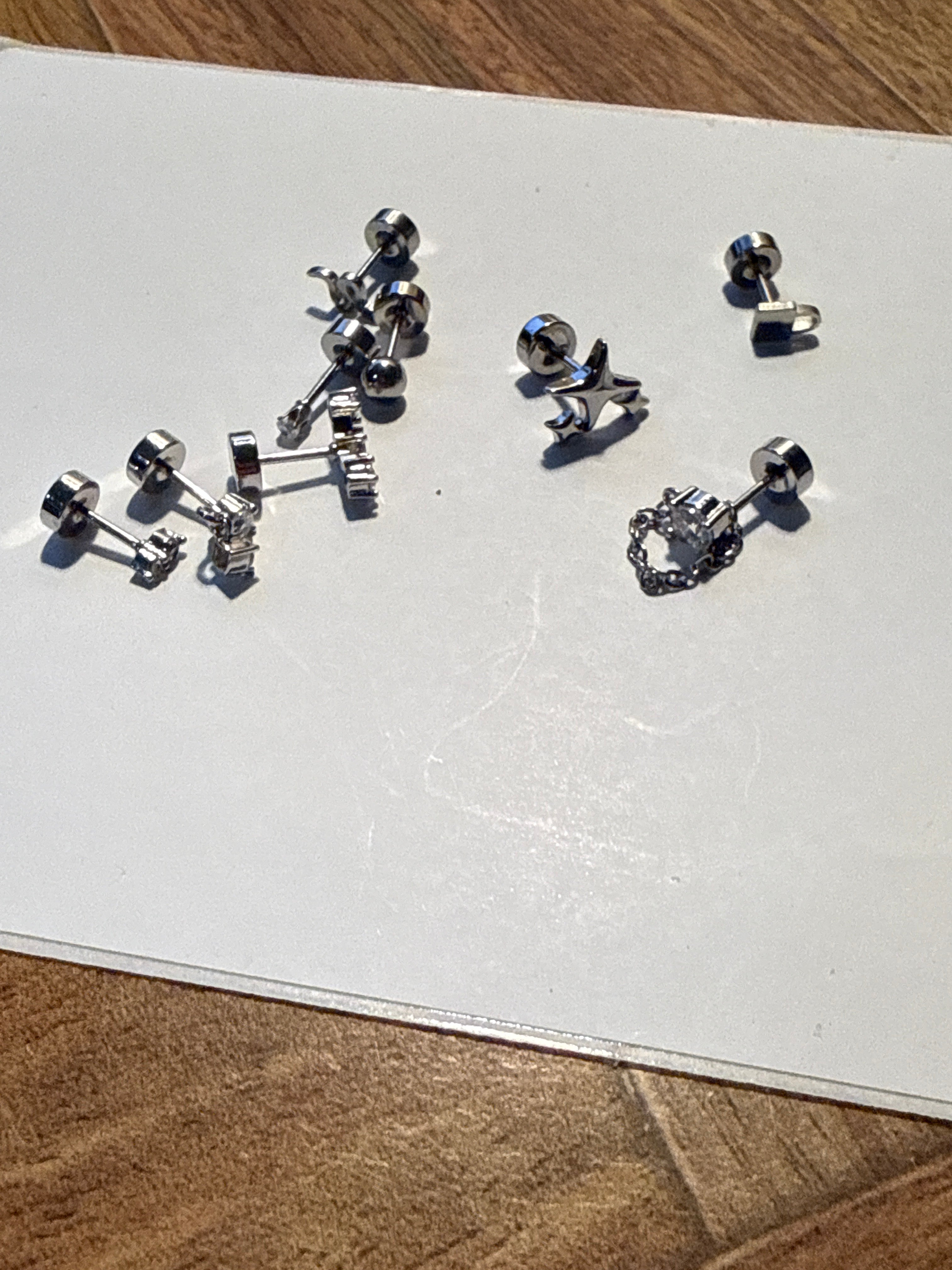 9 pieces misc earrings