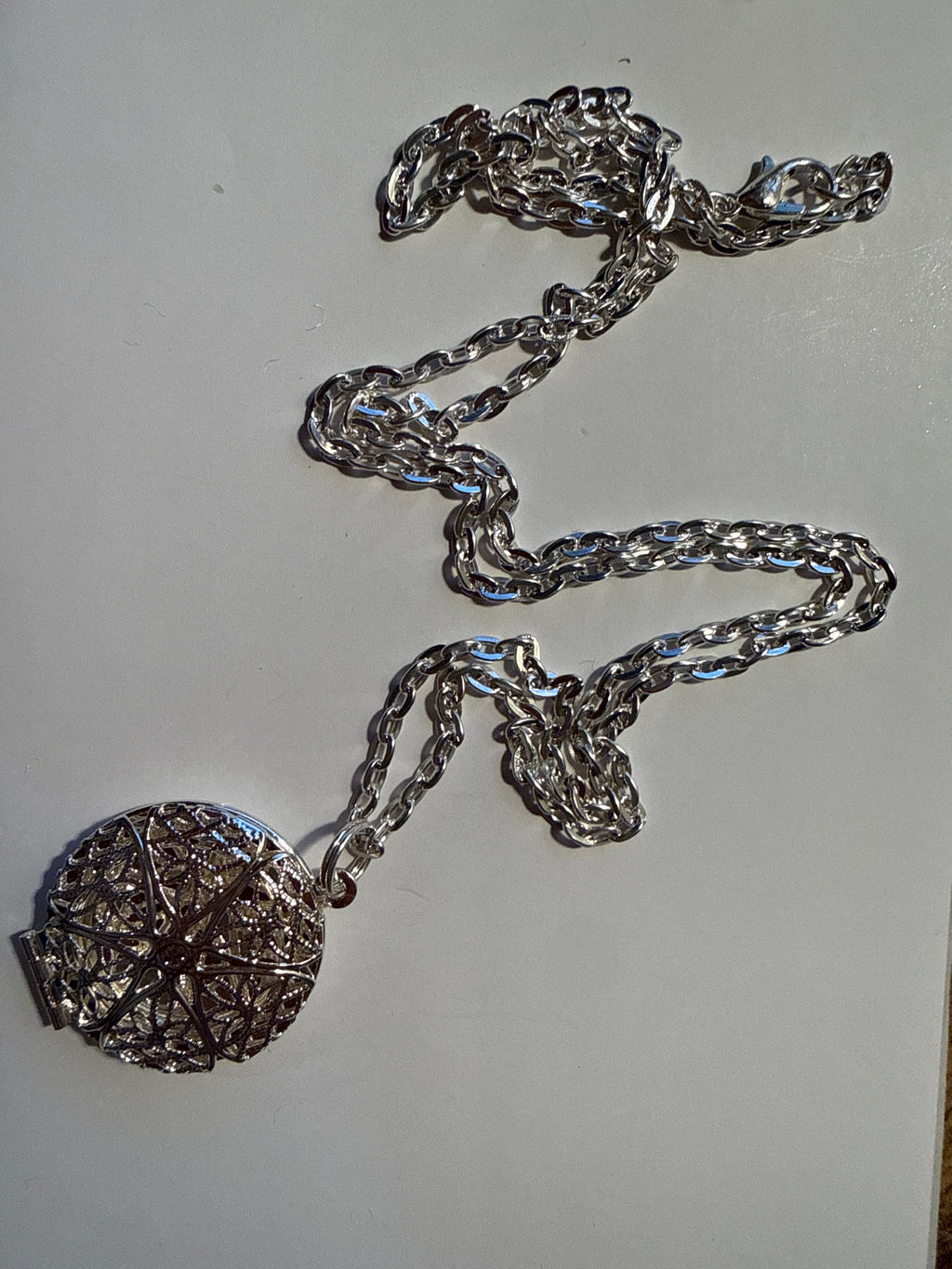 Star pendant necklace